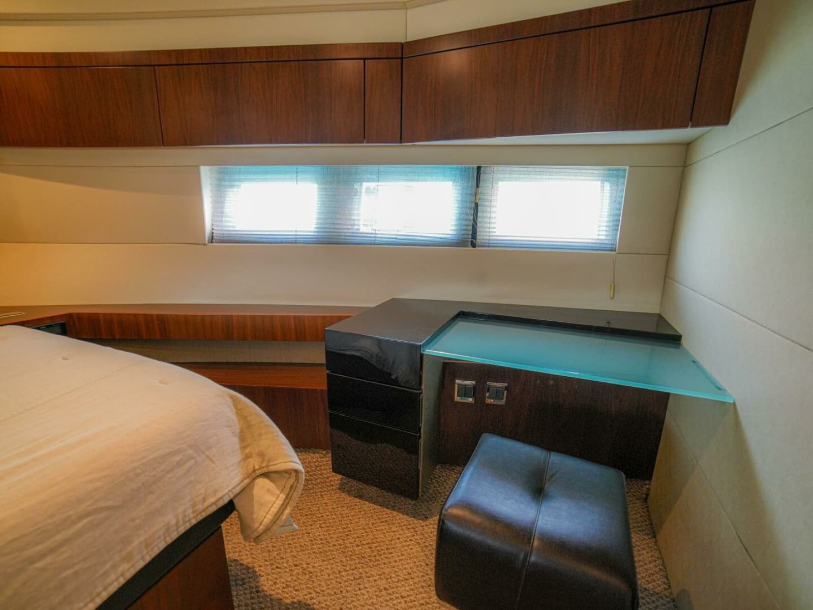 2014 Fairline 50 - Photo 35