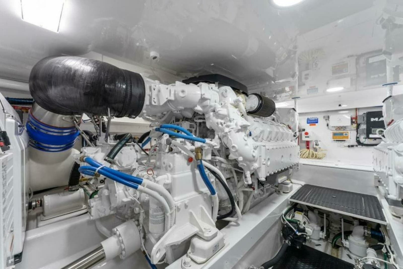 2021 Viking 54 Convertible - Photo 72
