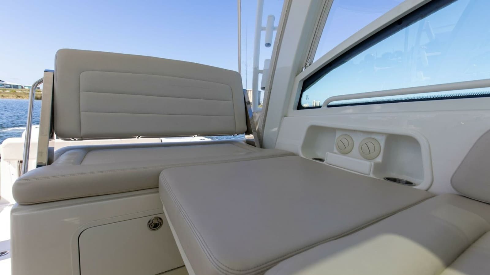 2019 Boston Whaler 345 CONQUEST - Photo 20