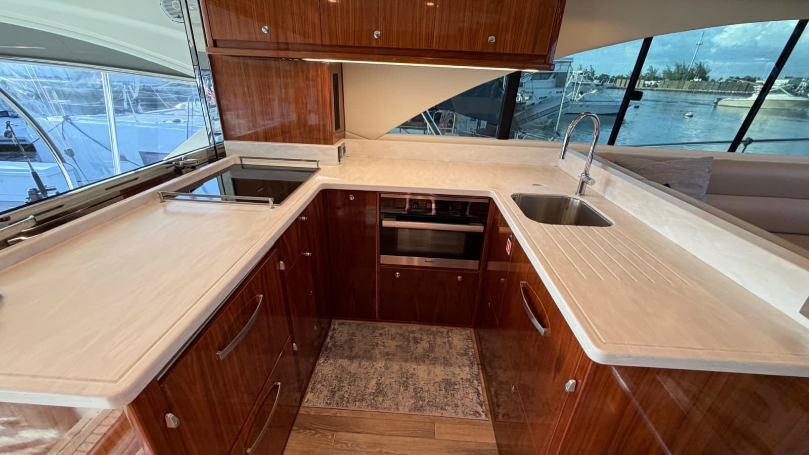 2021 Riviera 57 Enclosed Bridge - Photo 9