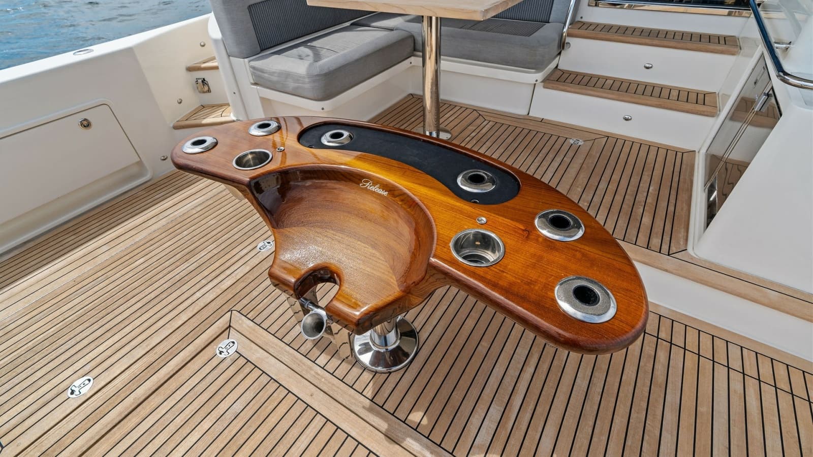 2021 Riviera 57 Enclosed Bridge - Photo 7