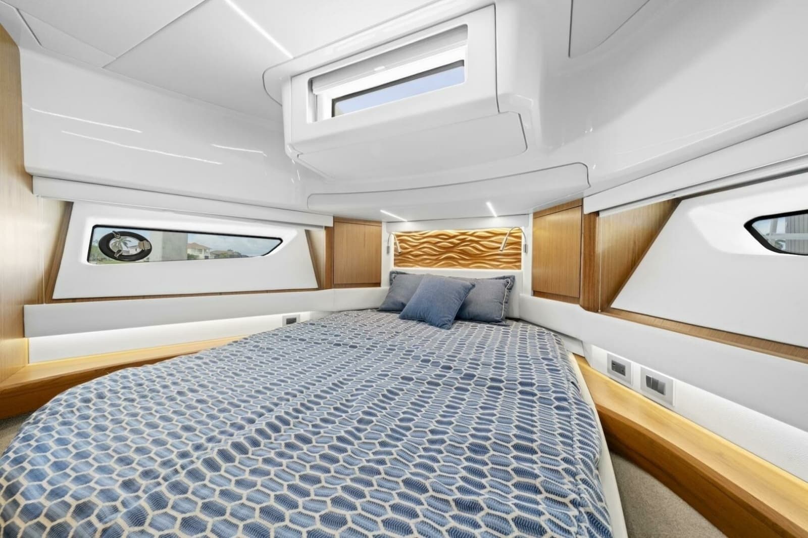 2023 Tiara Yachts EX 60 - Photo 74