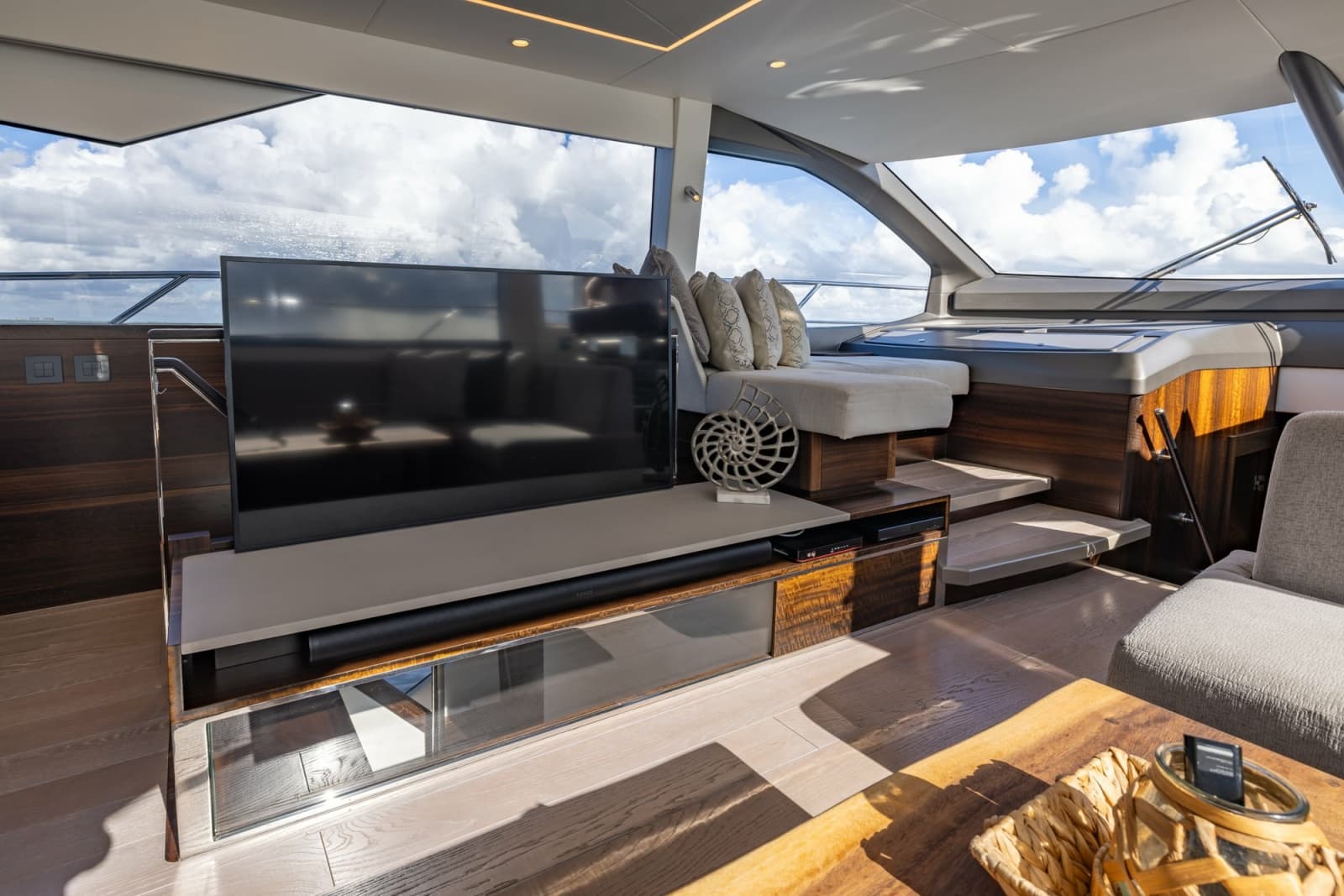 2022 Sunseeker Manhattan 68 - Photo 40