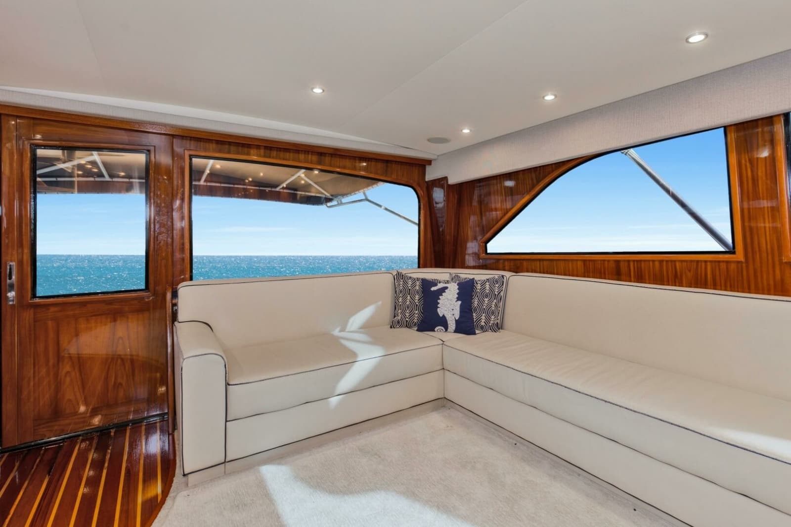 2001 Viking 65 Enclosed Bridge - Photo 9
