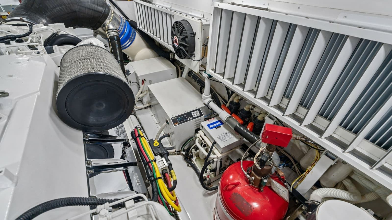 2016 Viking 80 Enclosed Bridge - Photo 121
