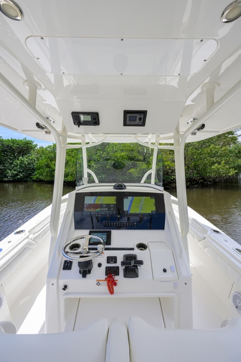 2019 Regulator 31 Center Console - Photo 26