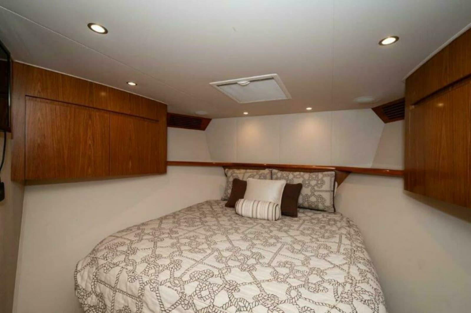 2012 Viking 76 Enclosed Sky Bridge - Photo 36