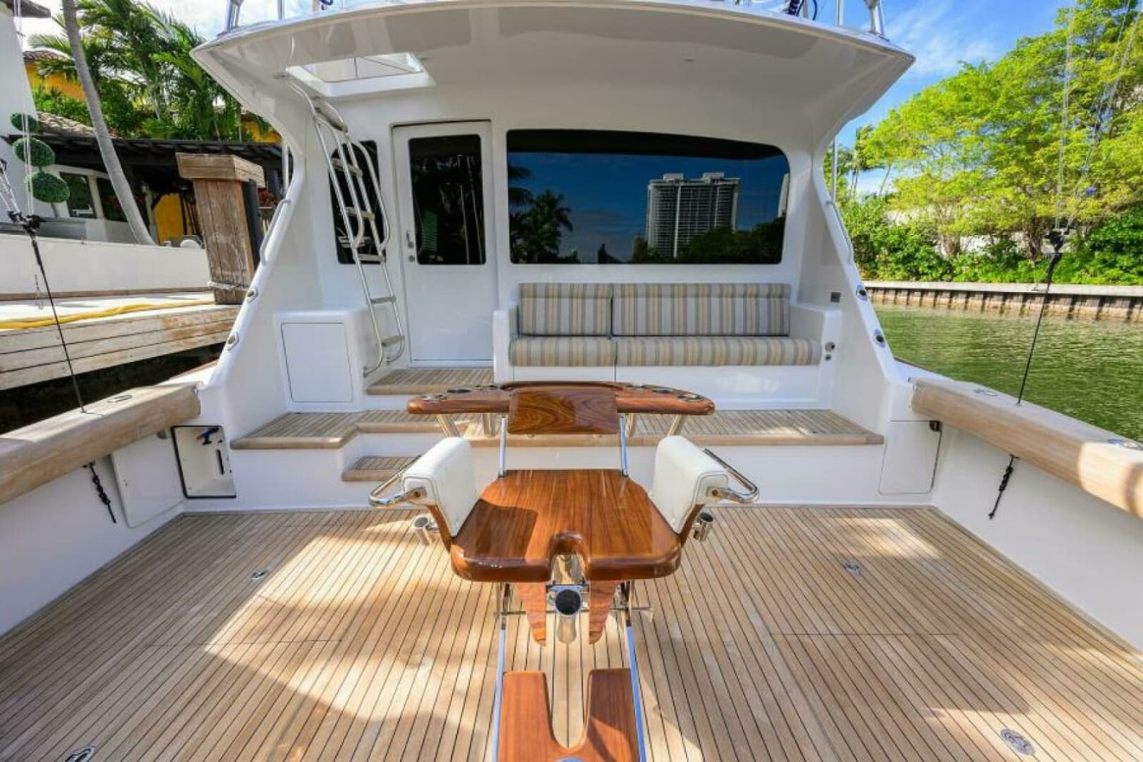 2008 Viking 60 Convertible - Photo 14