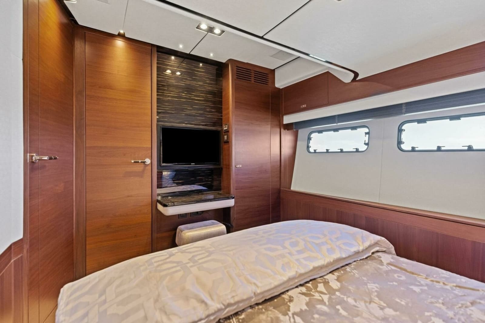 2018 Princess Y75 Motor Yacht - Photo 85