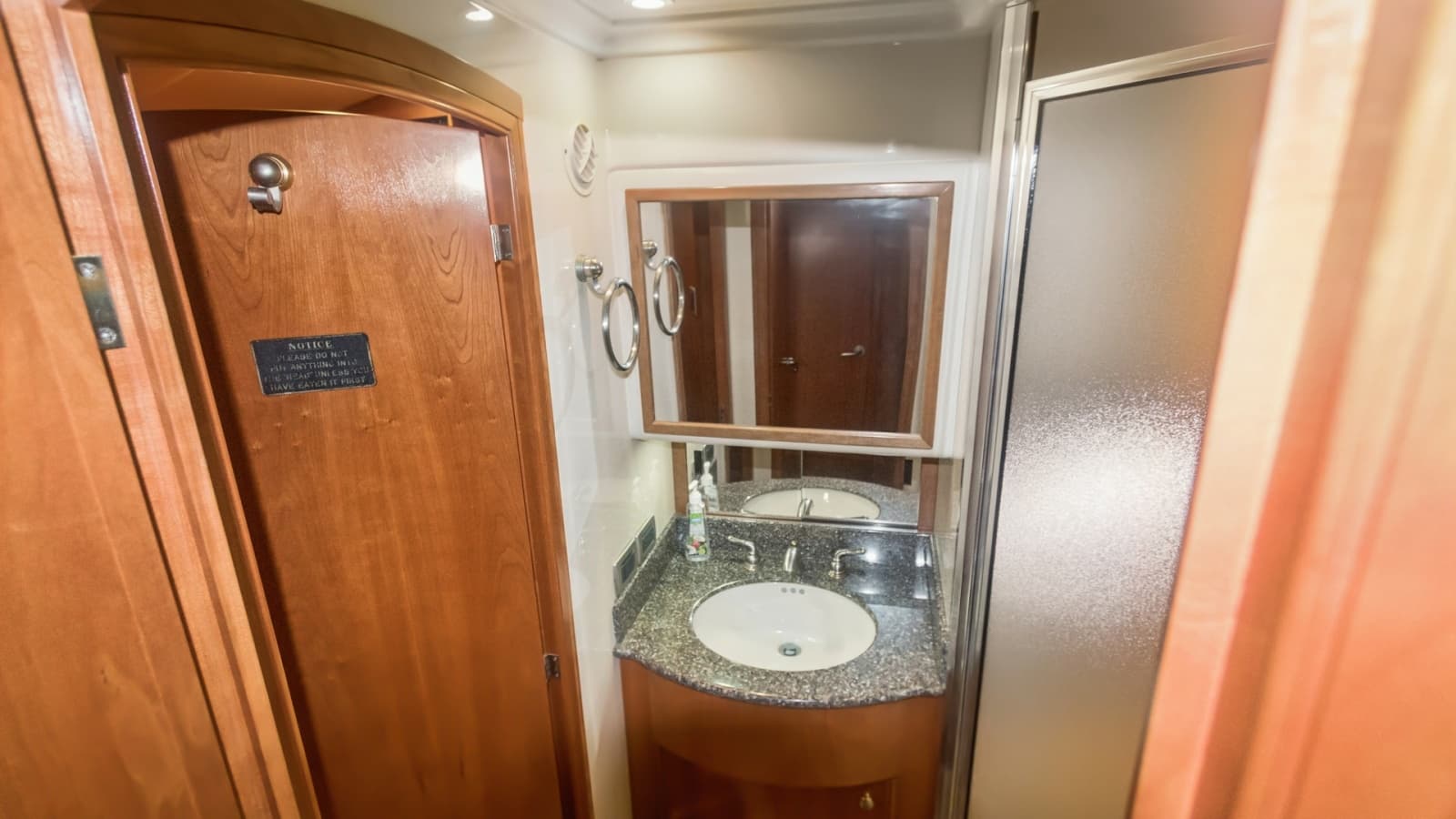 2005 Meridian 540 Pilothouse - Photo 24