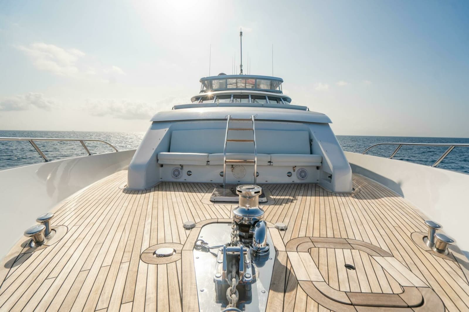 2005 Hatteras 100 Motor Yacht - Photo 39