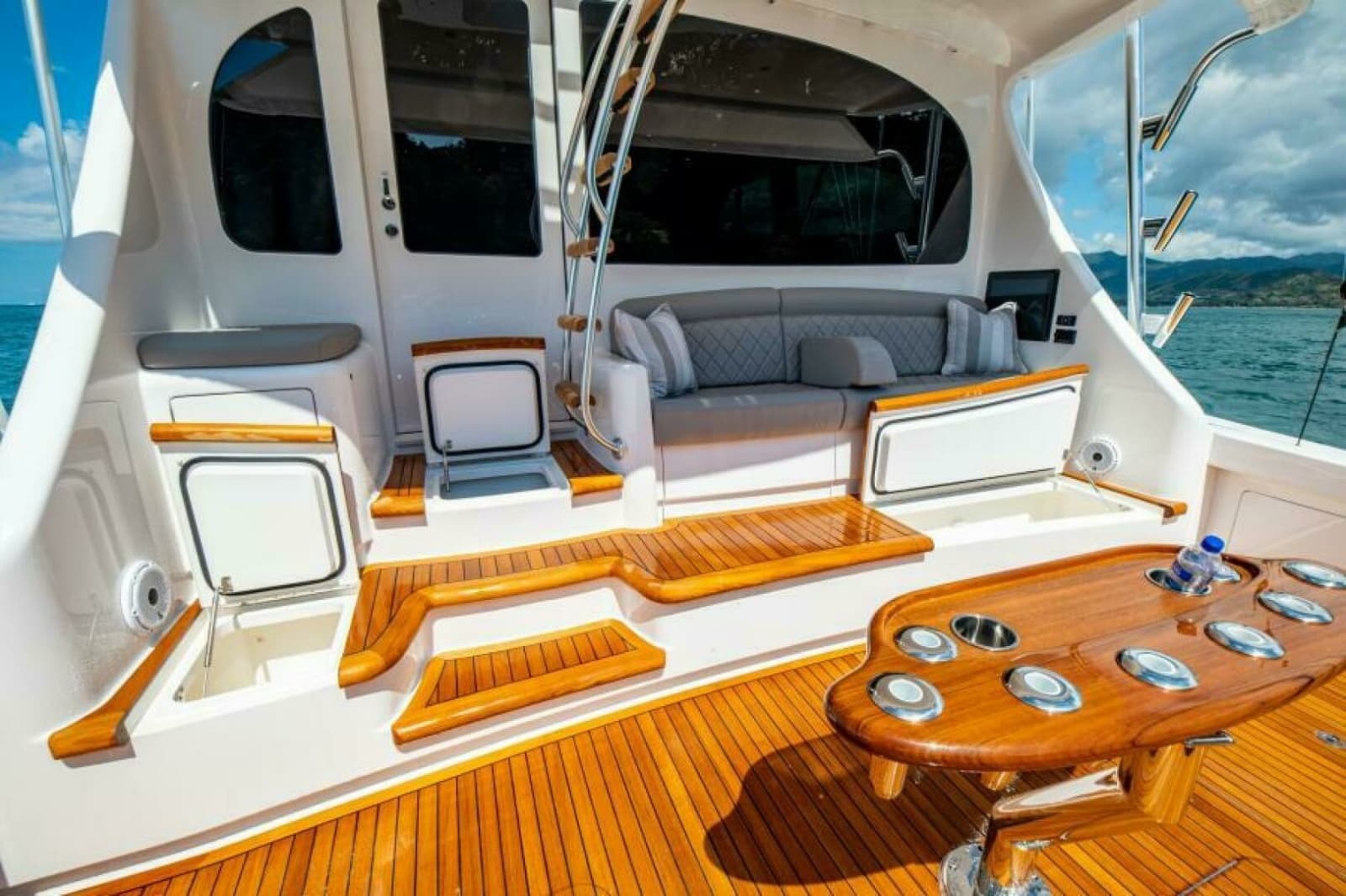 2023 Viking 64 Convertible - Photo 52