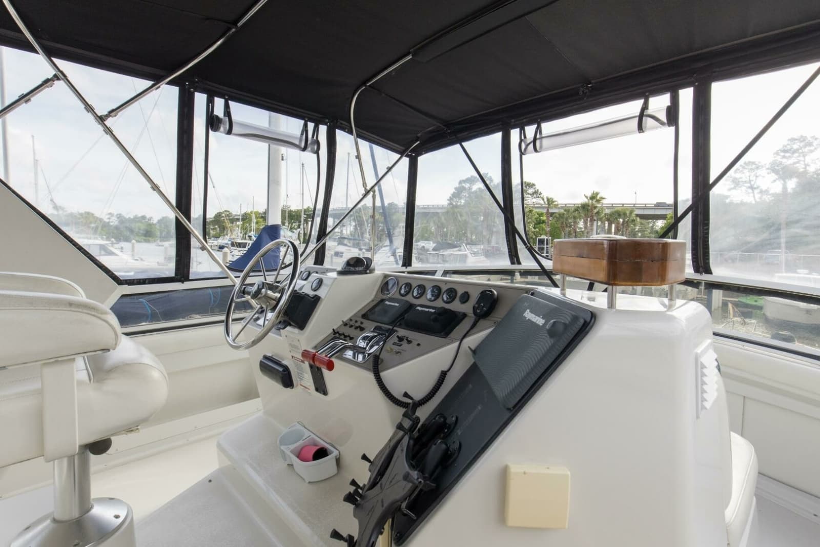 1997 Carver 445 Aft Cabin - Photo 29