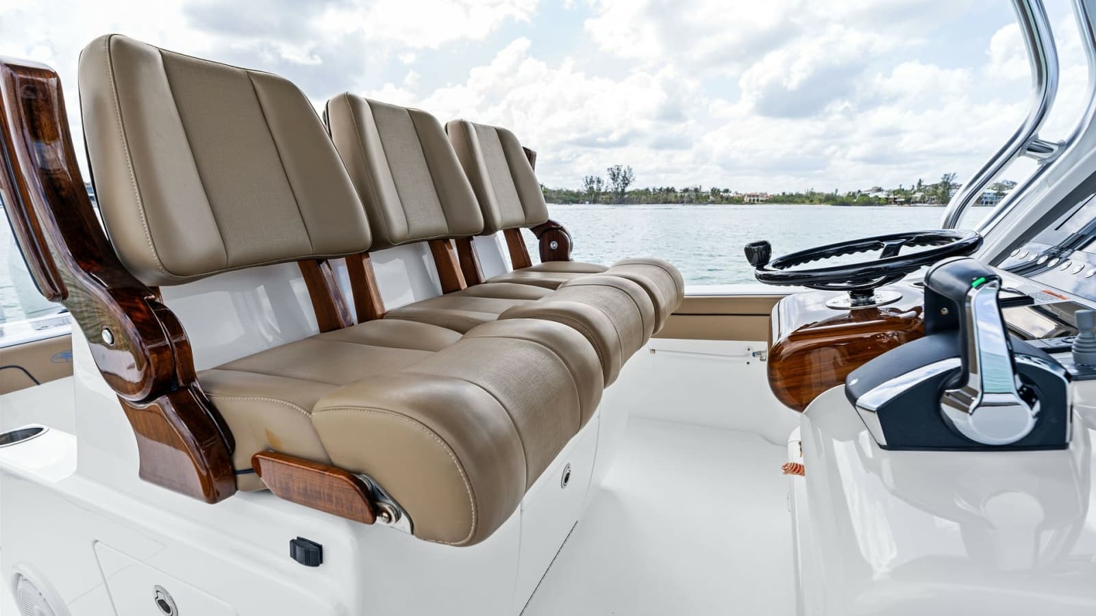2024 Valhalla Boatworks V-37 - Photo 52
