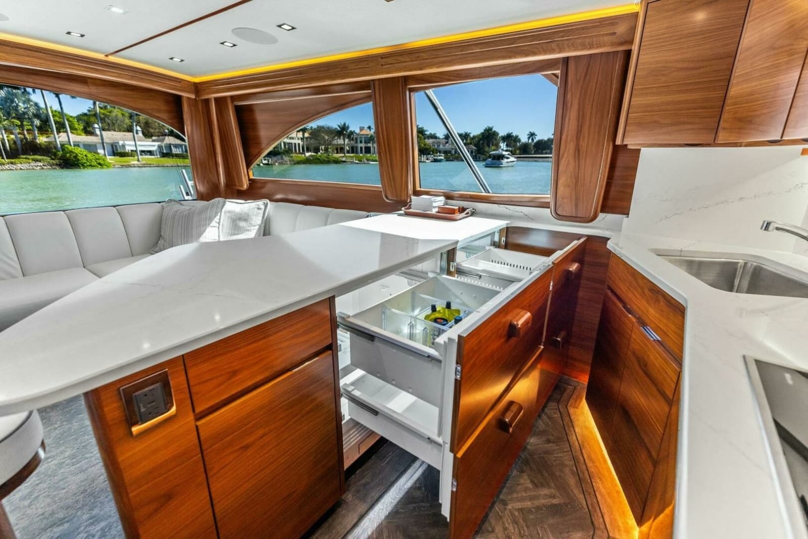 2023 Viking 54 Convertible - Photo 29