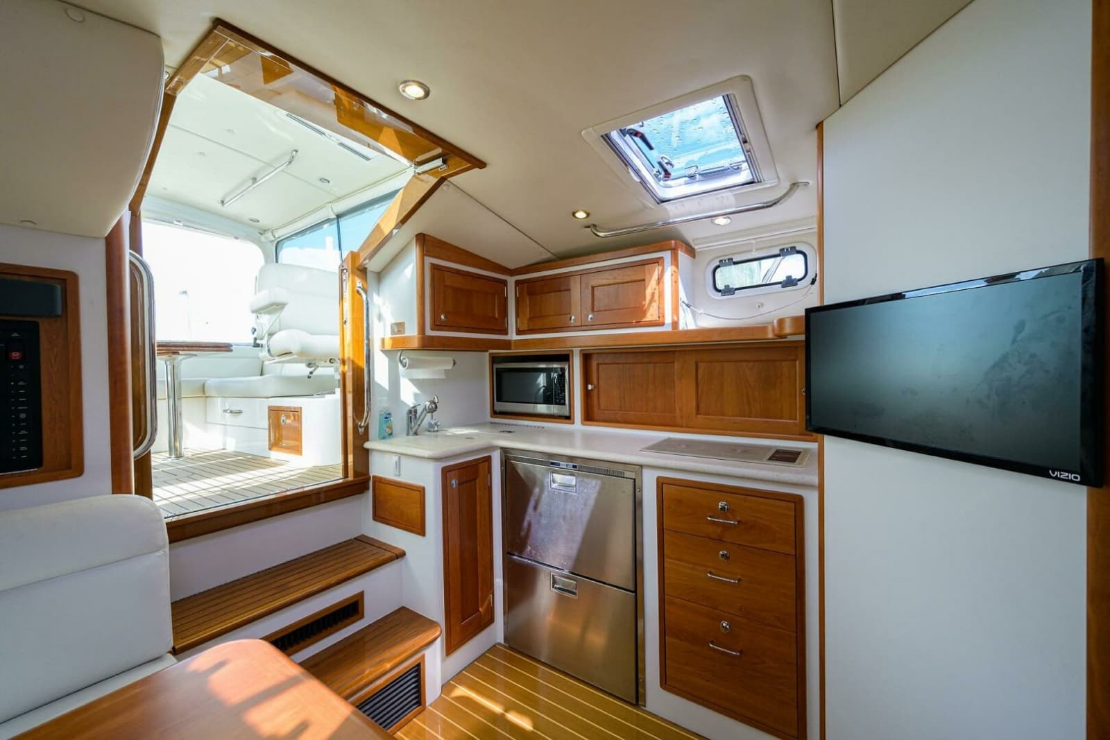 2019 MJM 43z - Photo 2