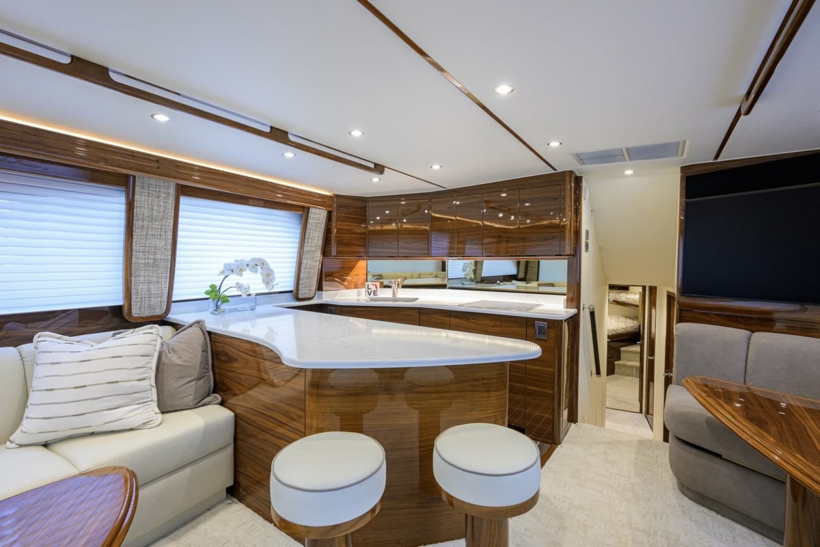 2024 Viking 54 Convertible - Photo 8