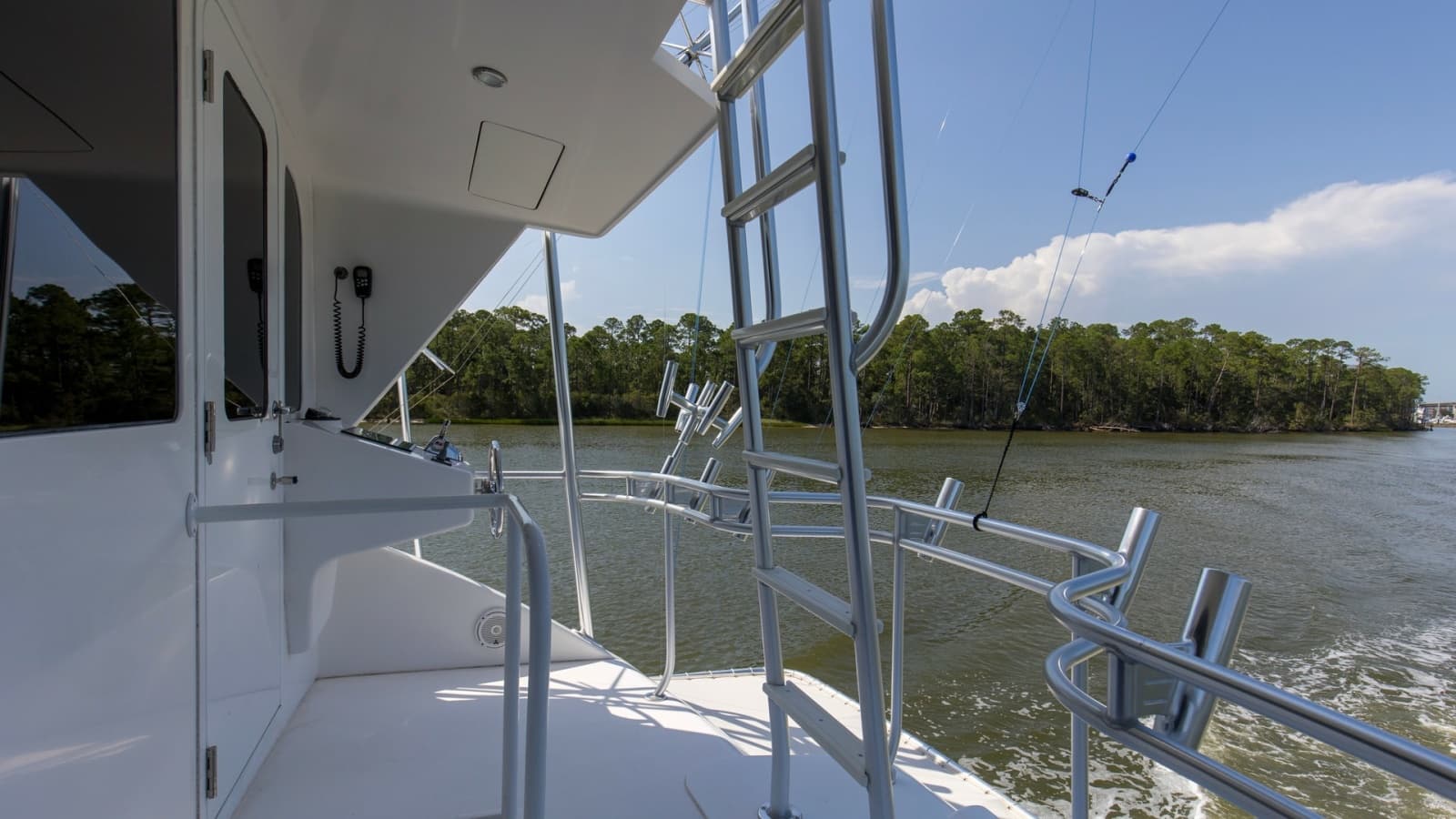 2005 Viking 61 Enclosed Bridge - Photo 38