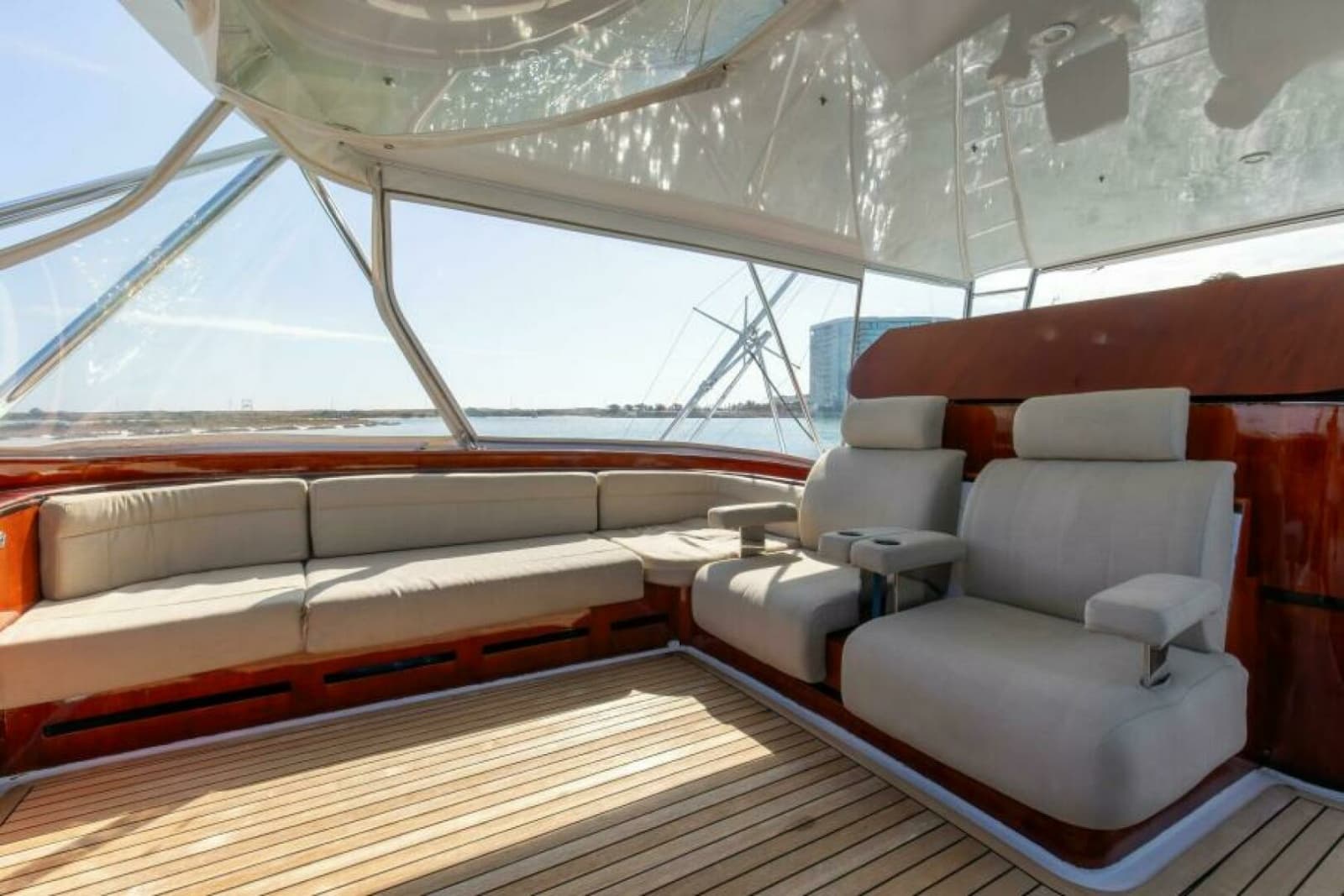 2004 Ebony Custom Sportfish 65 Convertible - Photo 10