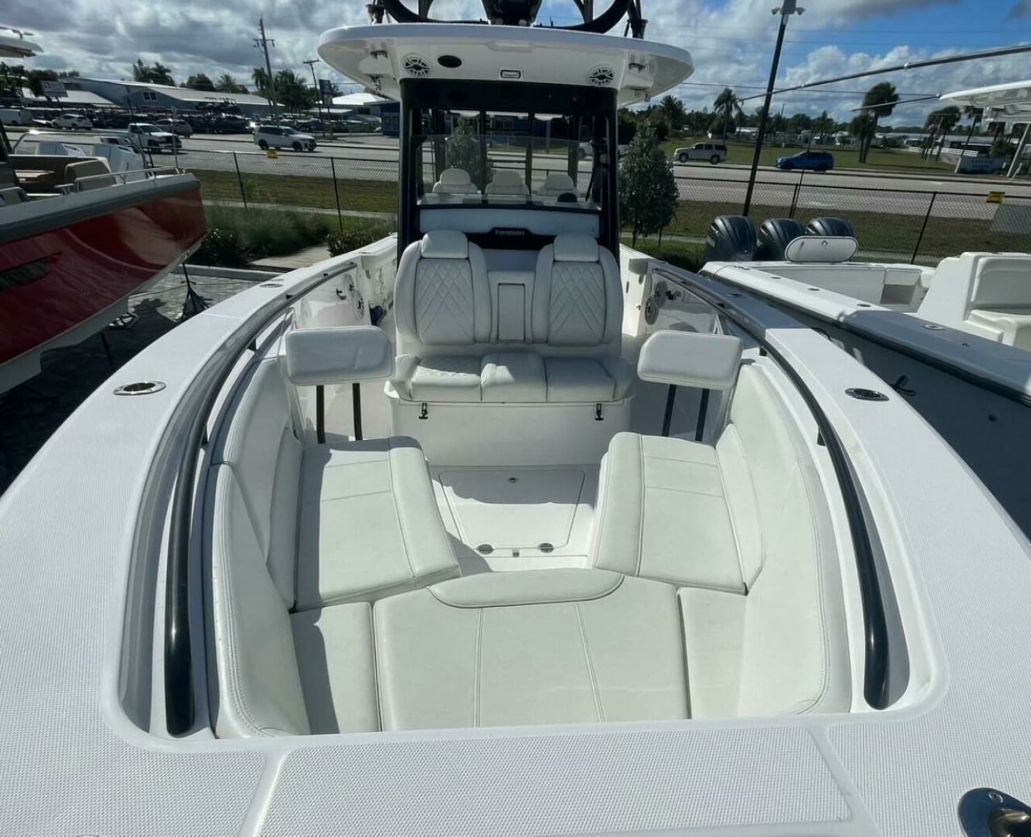 2022 Everglades 335 Center Console - Photo 35