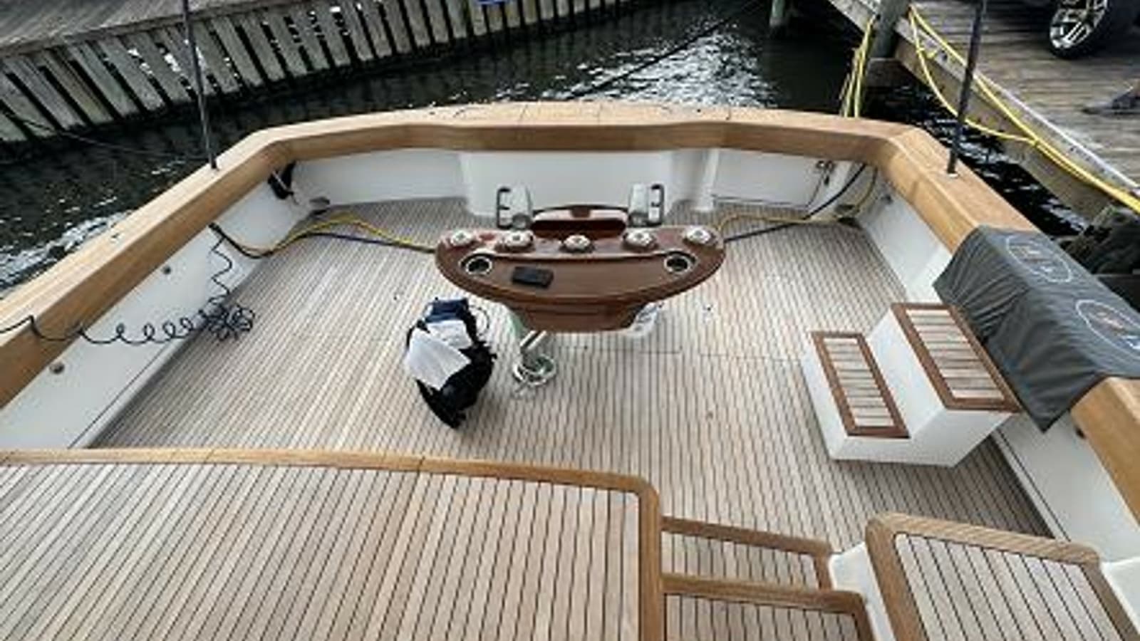 2007 Viking 74 Enclosed Bridge - Photo 22