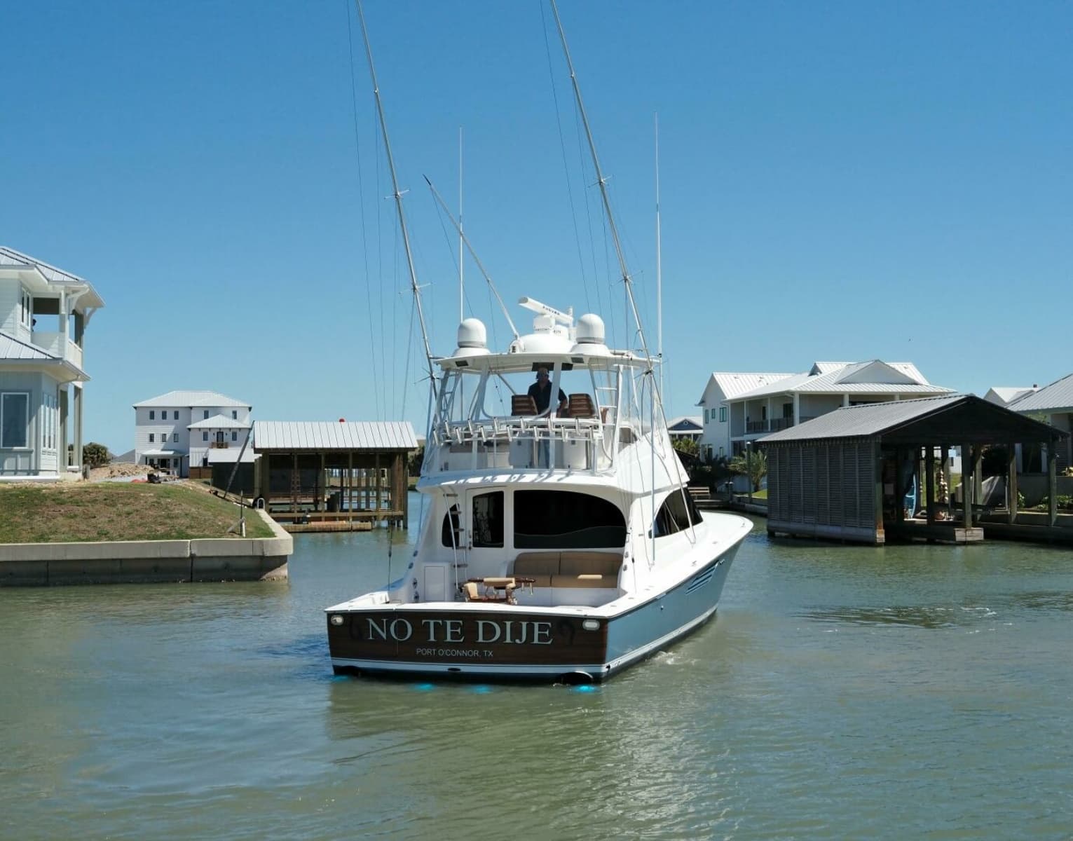 2017 Viking 52 Convertible - Photo 57