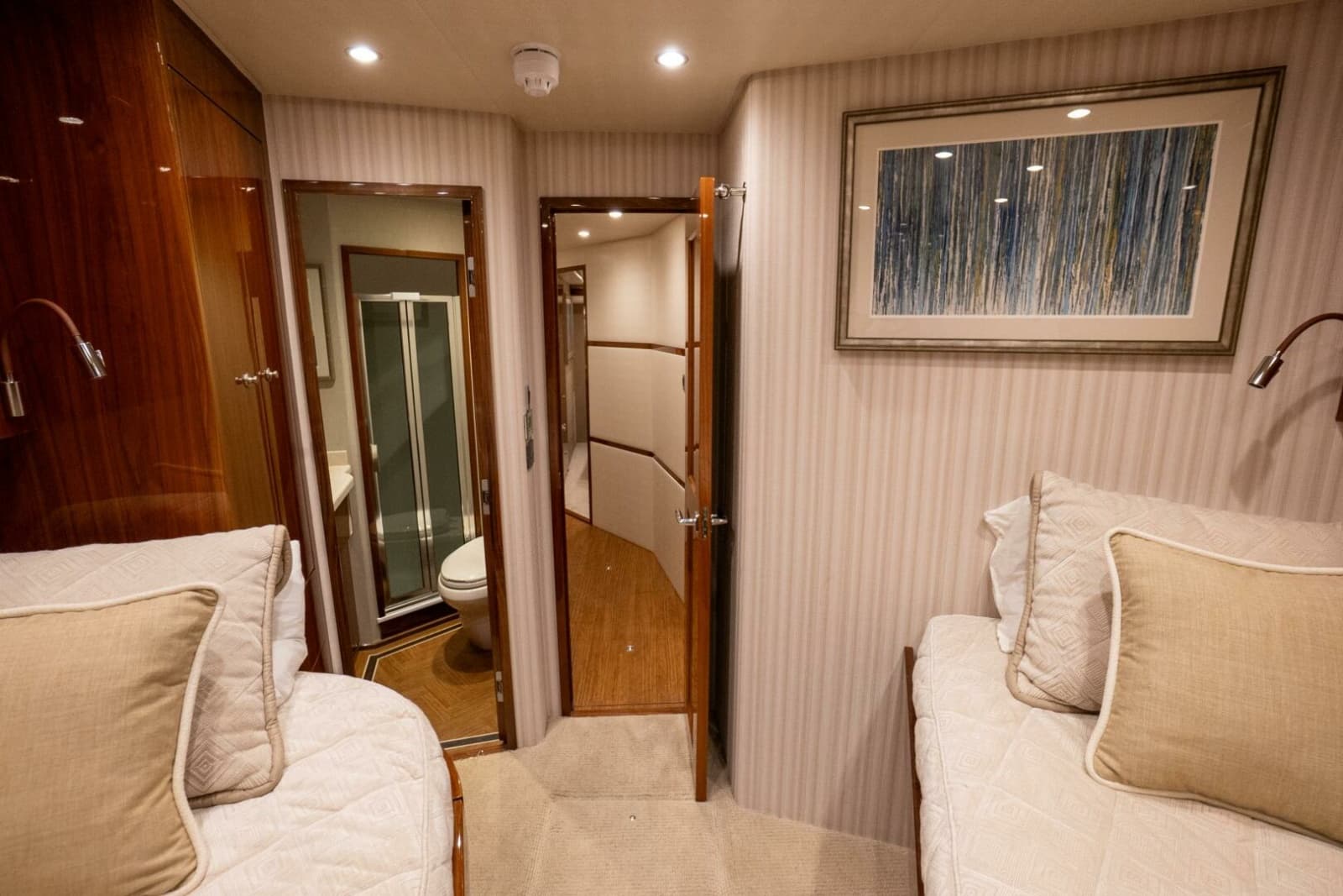 2021 Viking 72 Enclosed Bridge - Photo 25