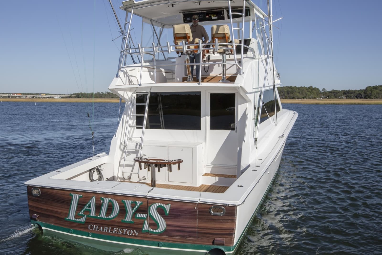2001 Viking 50 Convertible - Photo 2