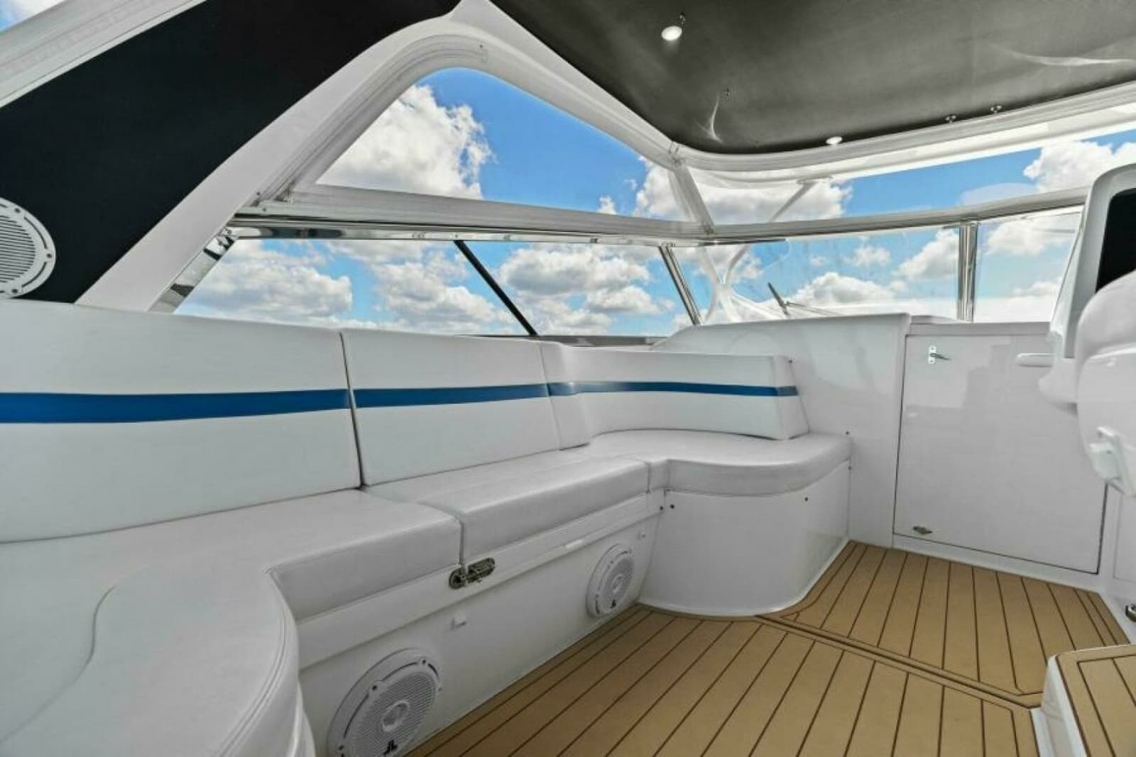 2019 Intrepid 475 Sport Yacht - Photo 16