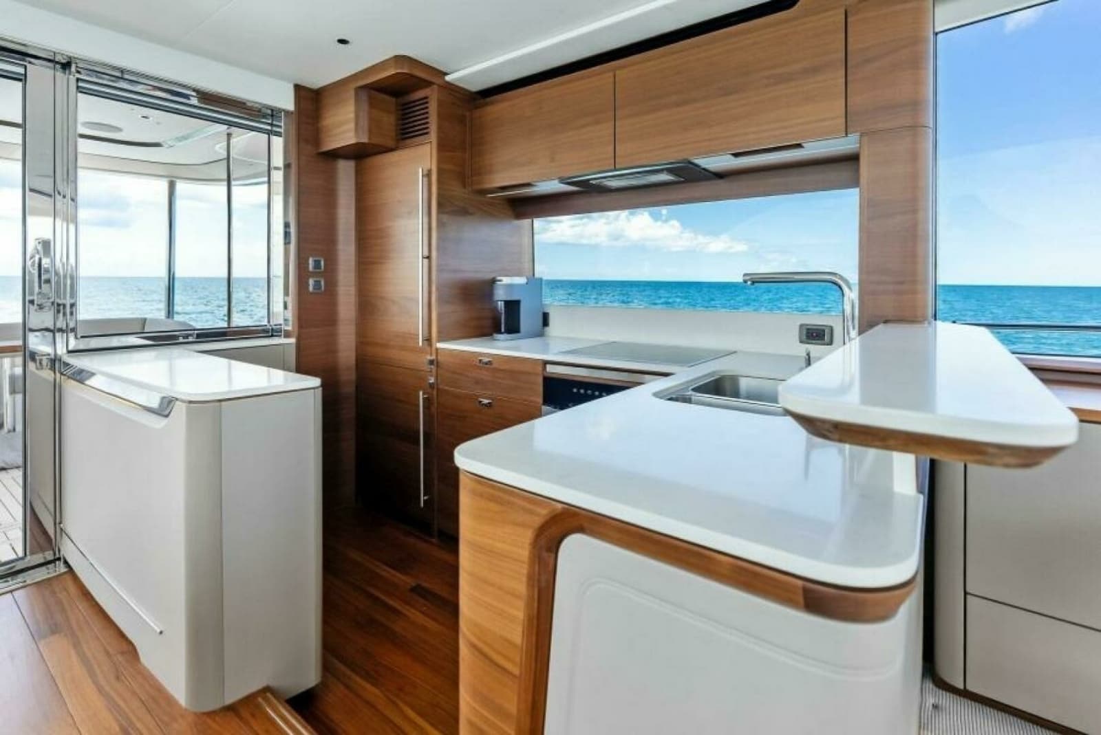 2024 Princess Y72 Motor Yacht - Photo 54
