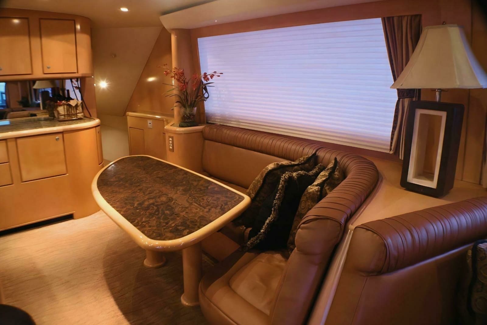2001 Donzi 73 Sport Yacht - Photo 19