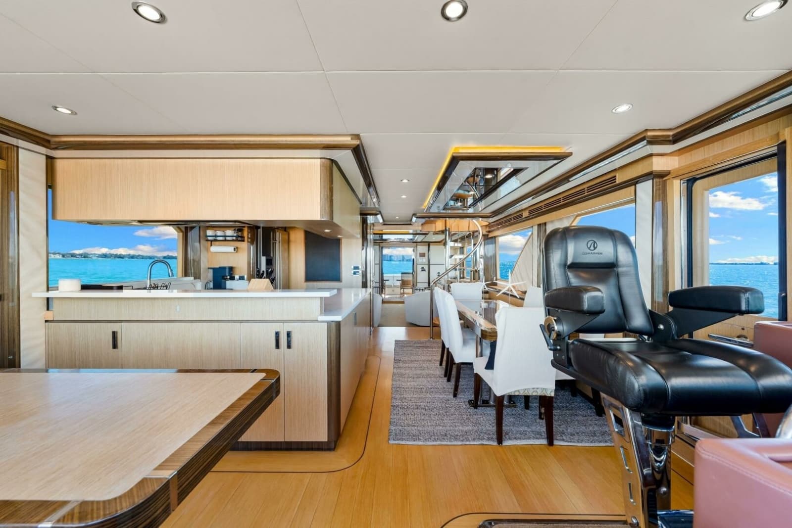 2010 Ocean Alexander 83 Motor Yacht - Photo 26