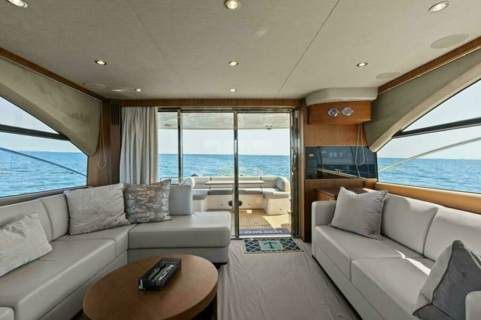 2016 Princess 60 Flybridge - Photo 23