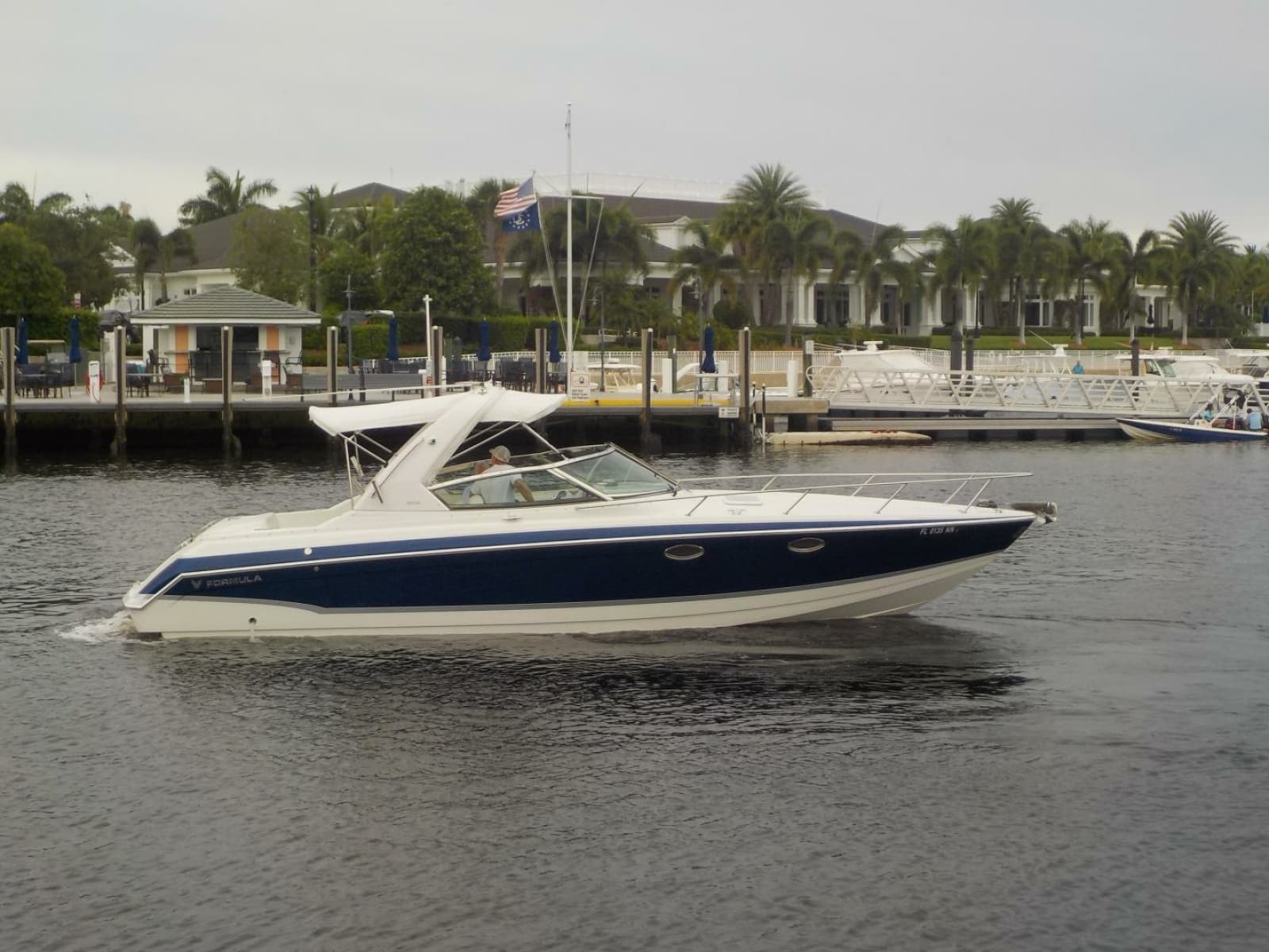 2006 Formula 330 SS - Photo 3