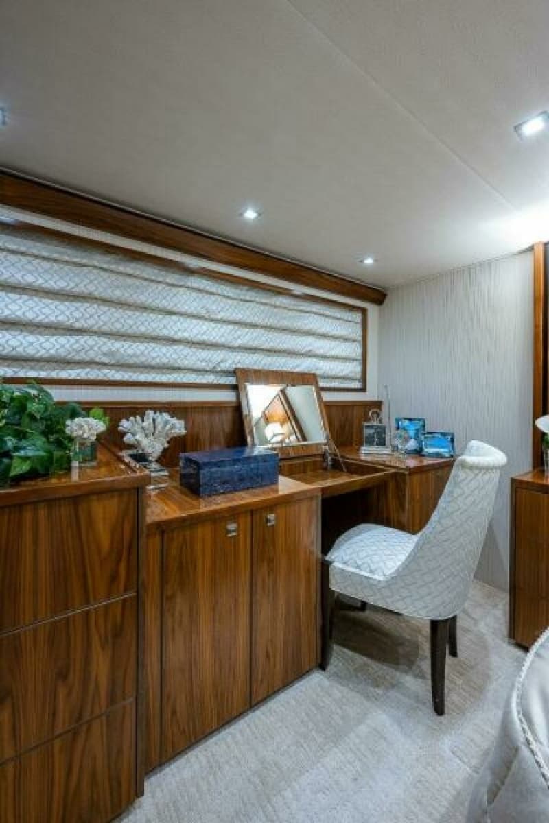 2017 Viking 75 Motoryacht - Photo 16