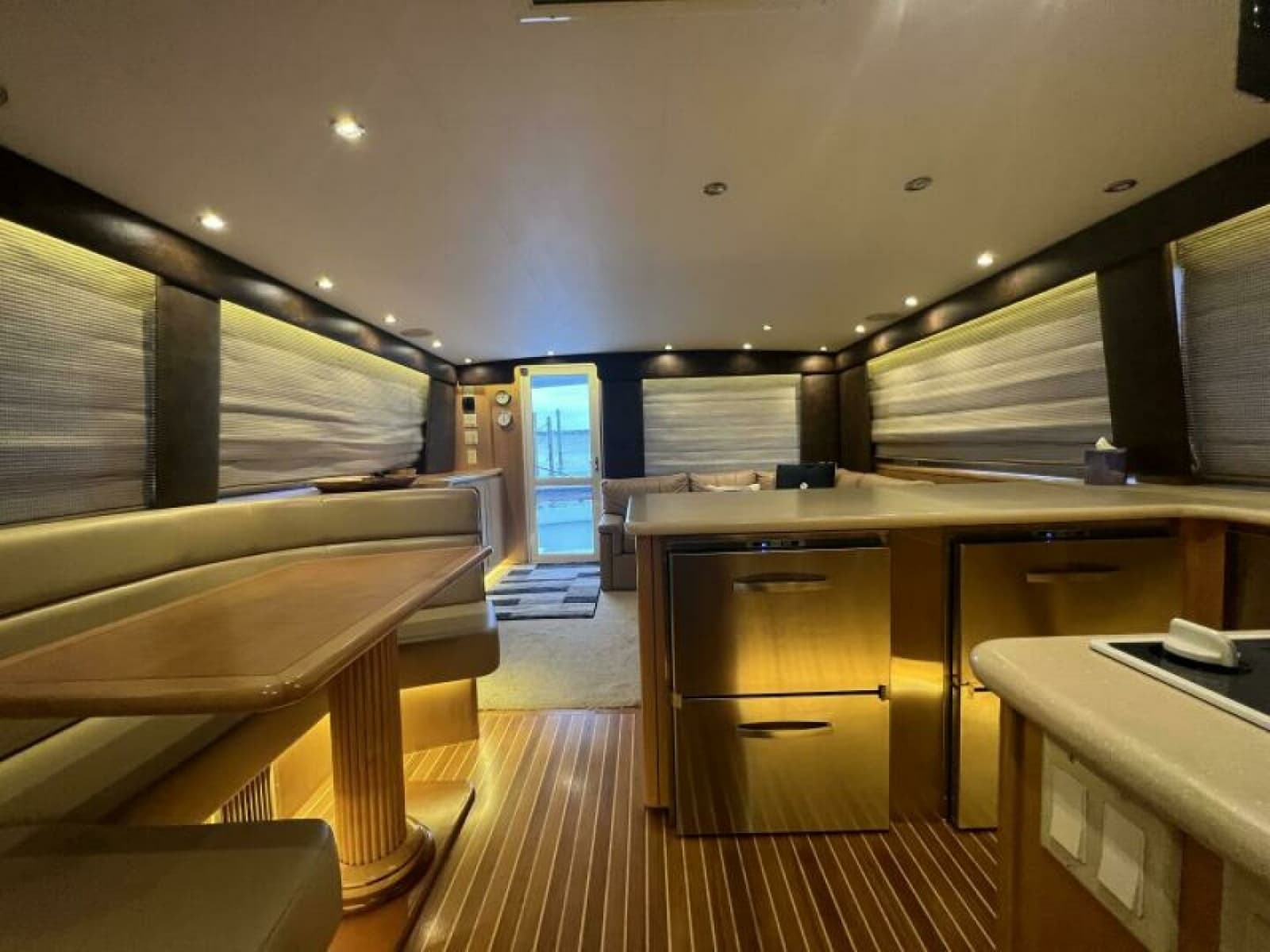 1999 Hatteras 60 Convertible - Photo 24
