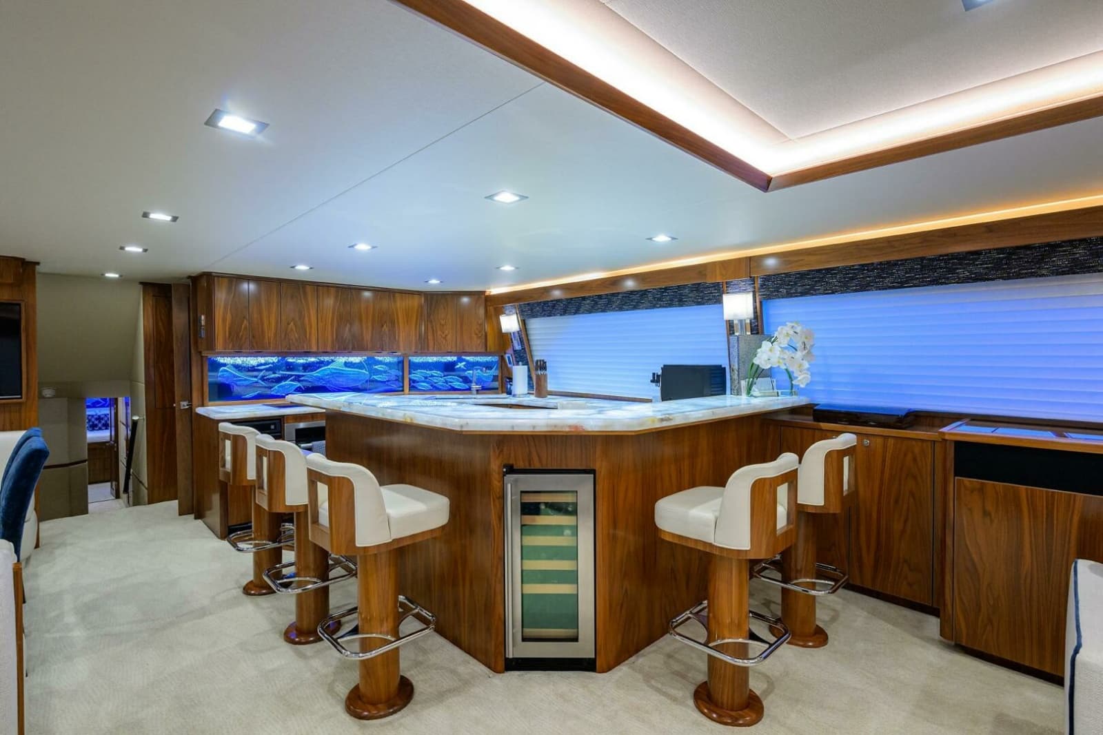 2020 Viking 92 Enclosed Bridge - Photo 5