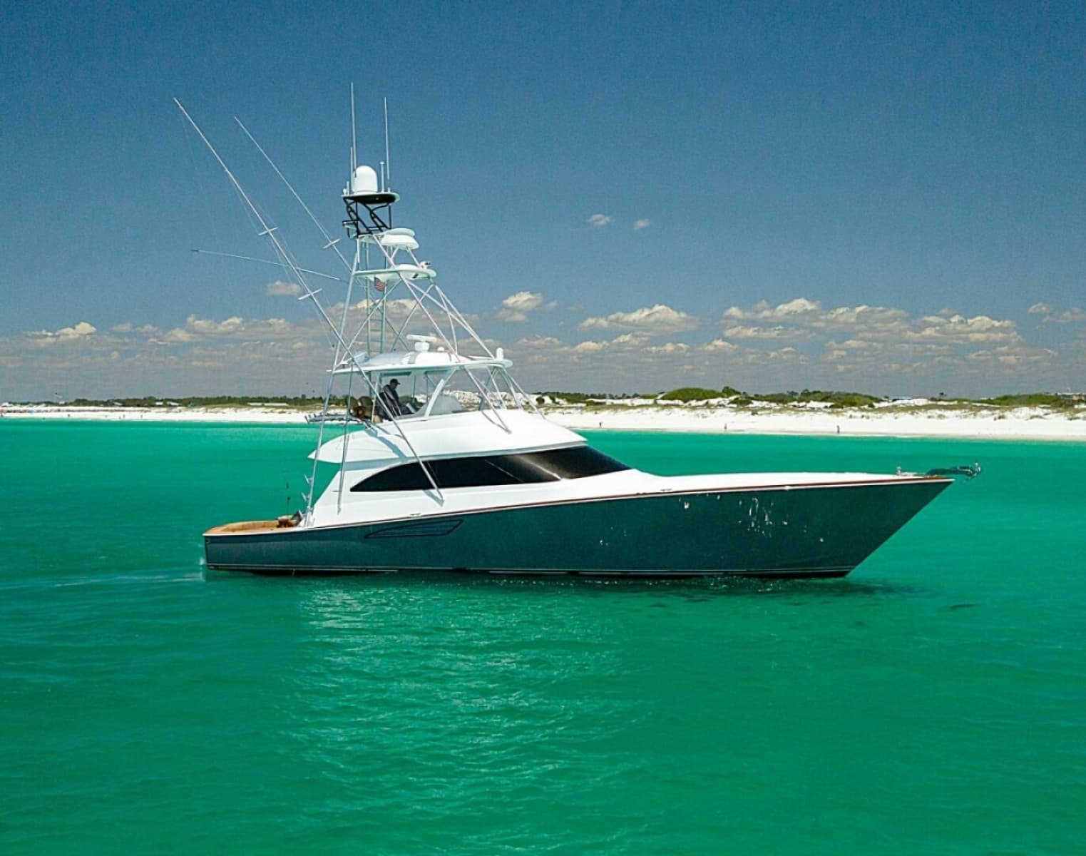 2015 Viking 62 Convertible - Photo 1