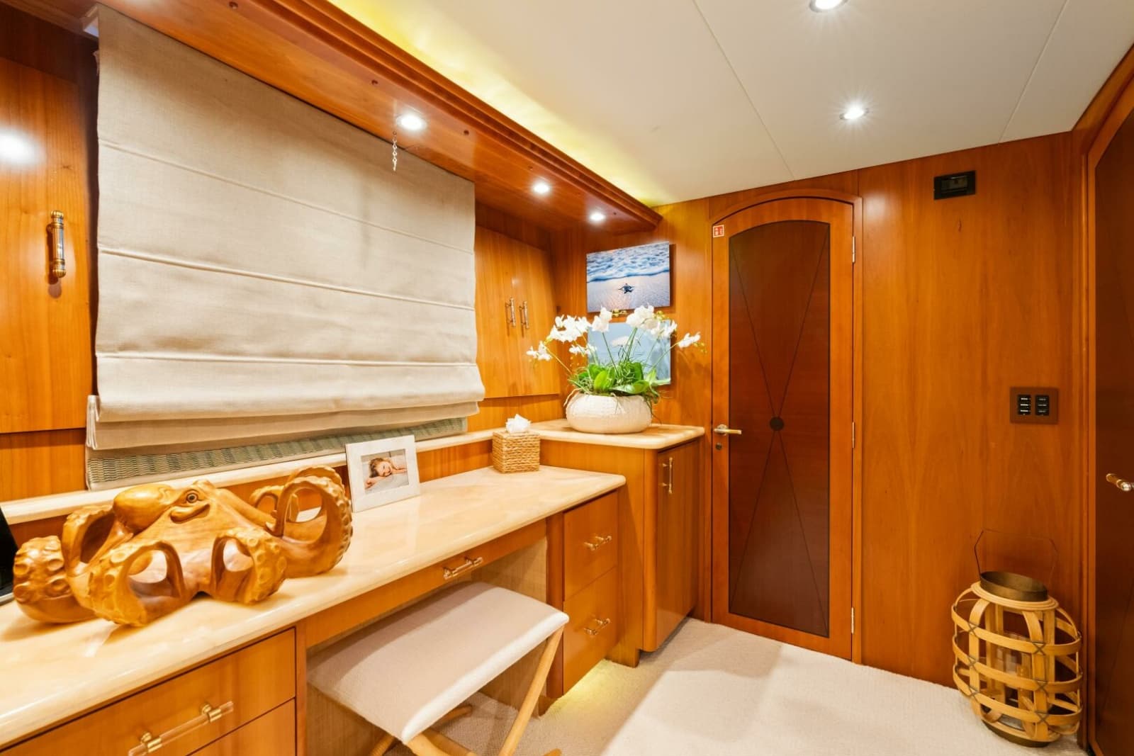 2005 Hatteras 100 Motor Yacht - Photo 3