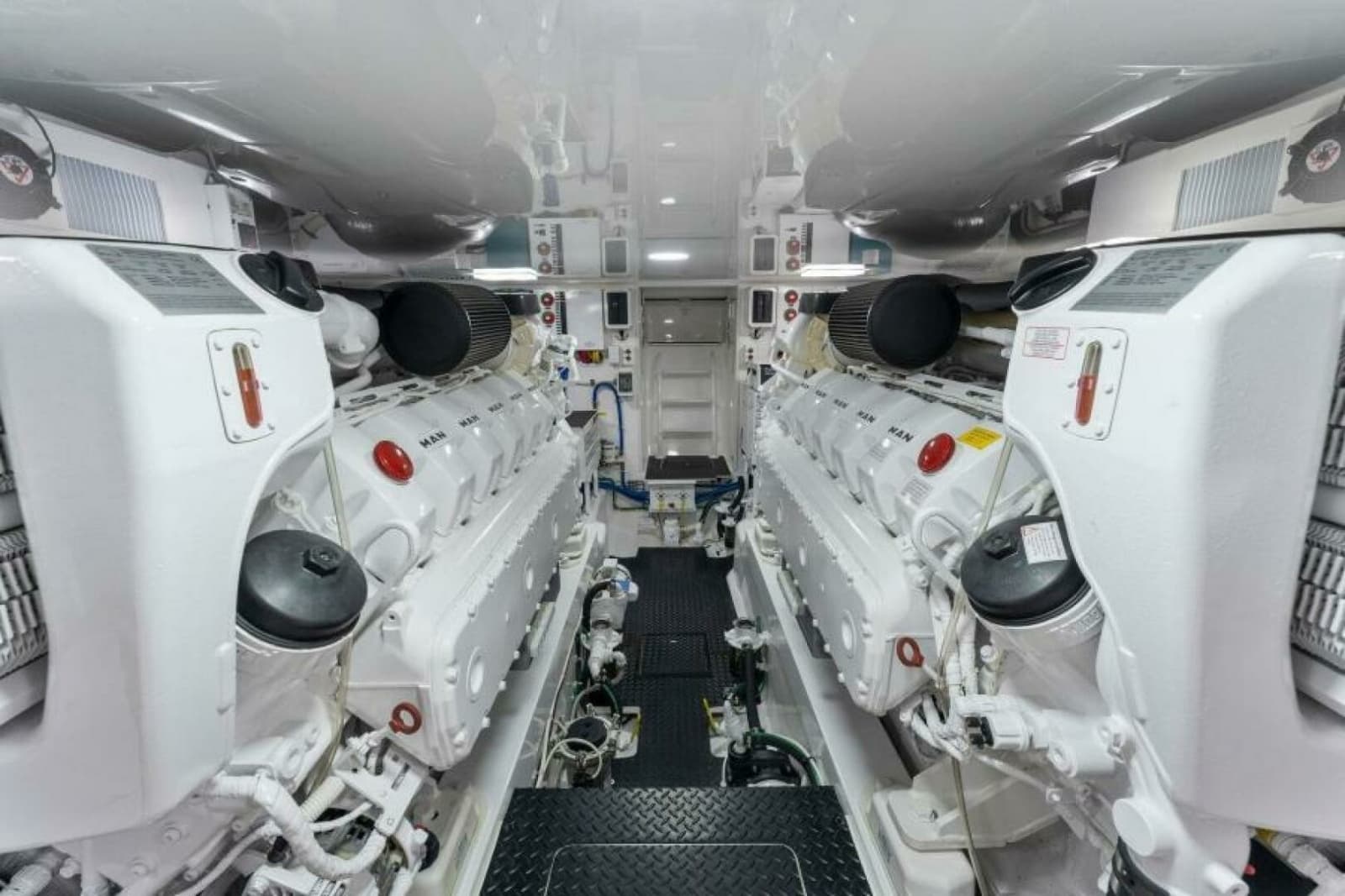 2021 Viking 54 Convertible - Photo 81