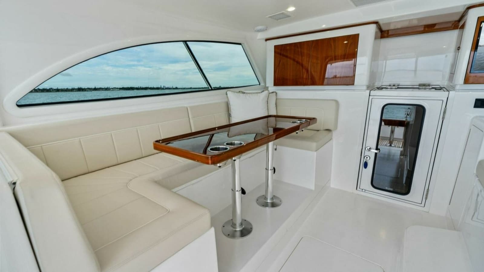2021 Viking 46 Billfish - Photo 23