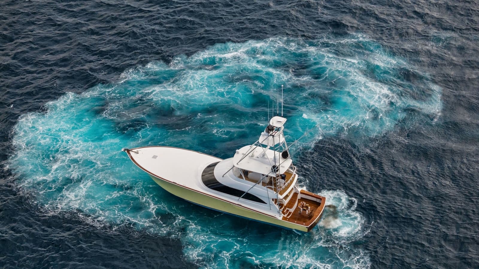 2015 Viking 70 Convertible  - Photo 75