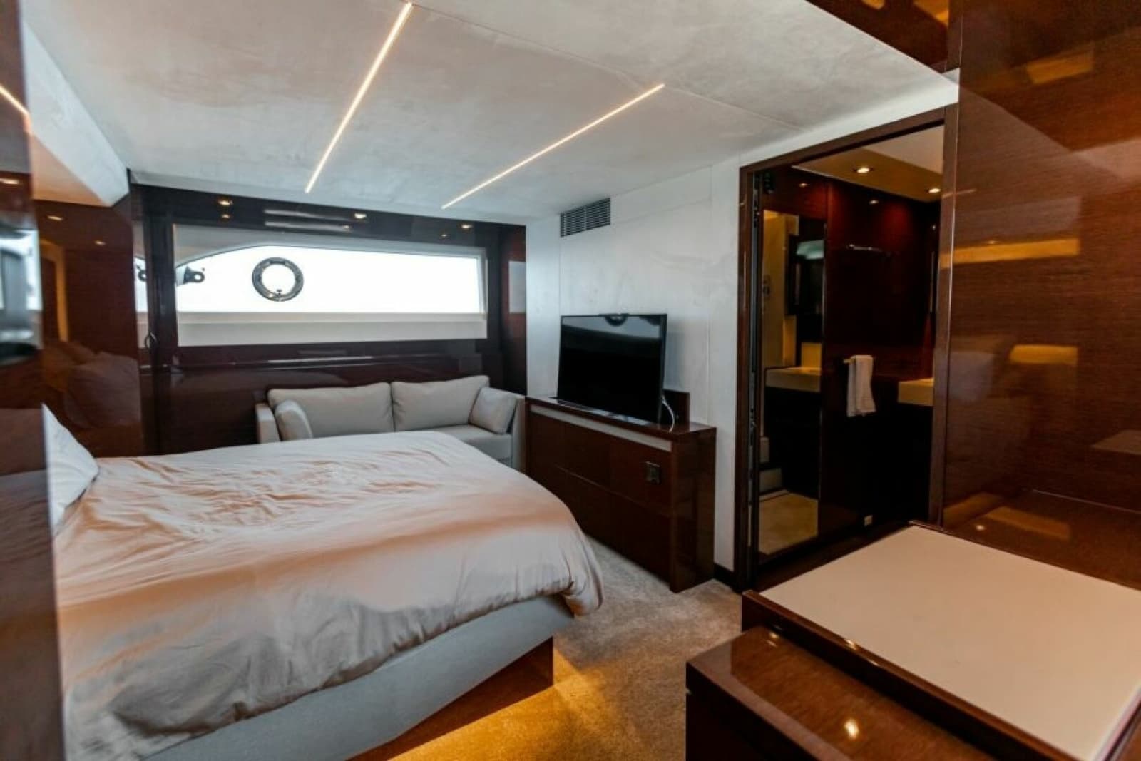 2020 Prestige 630 Flybridge - Photo 20