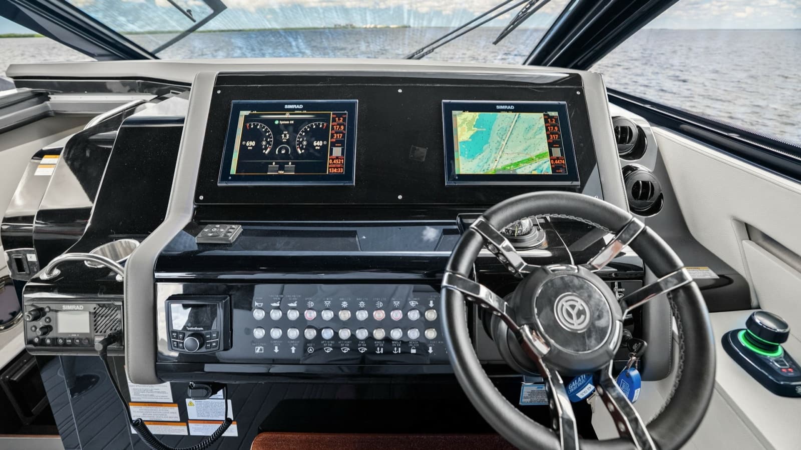 2023 Cruisers Yachts 42 GLS - Photo 2