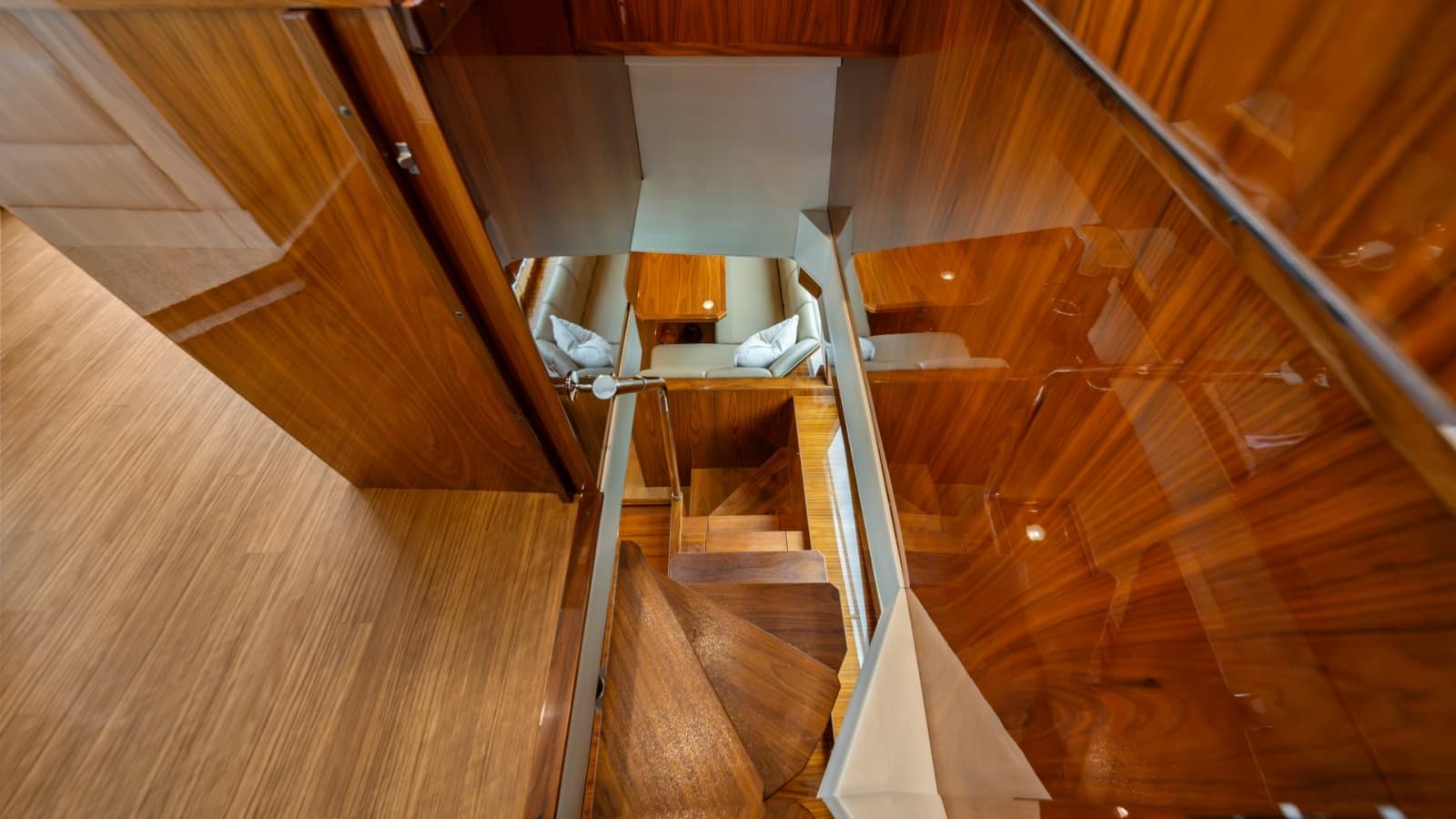 2021 Viking 72 Enclosed Bridge - Photo 16
