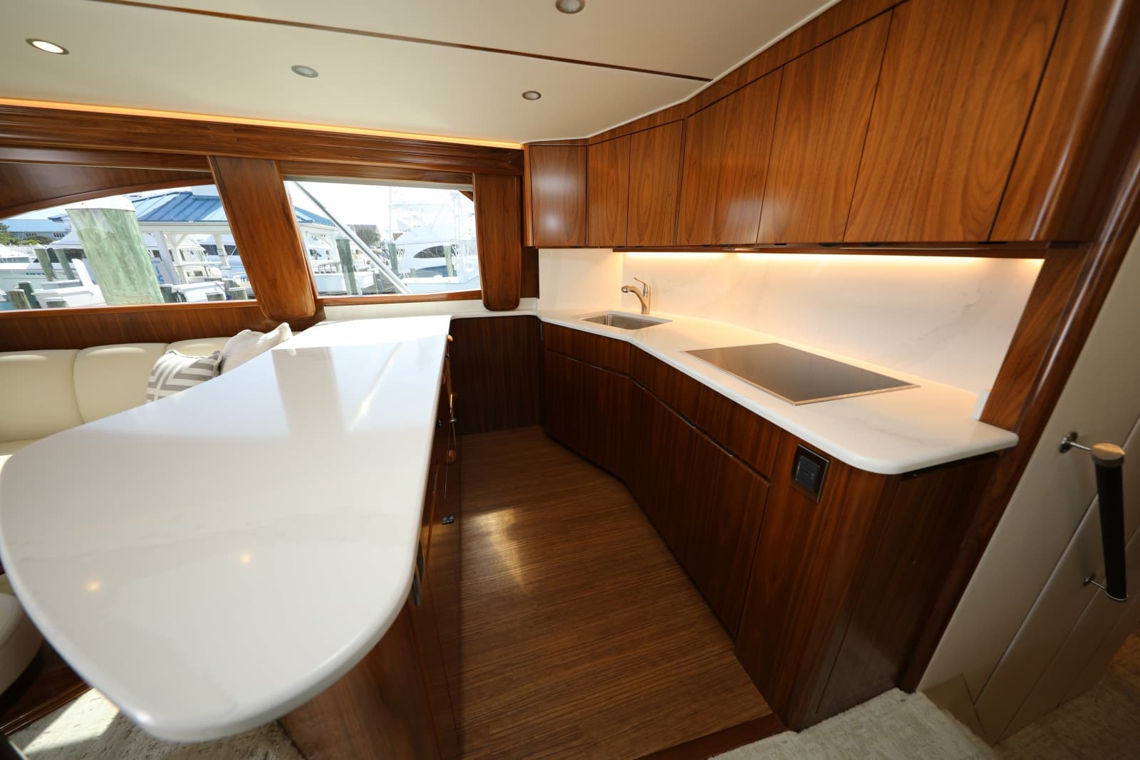 2023 Viking 54 Convertible - Photo 6