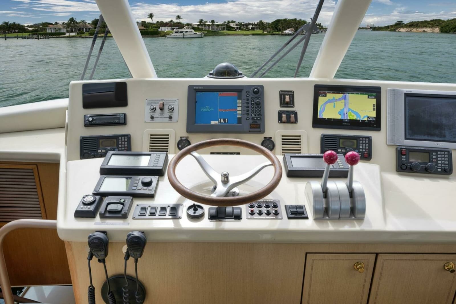 2004 Ocean Yachts 57 Enclosed Bridge Convertible - Photo 26