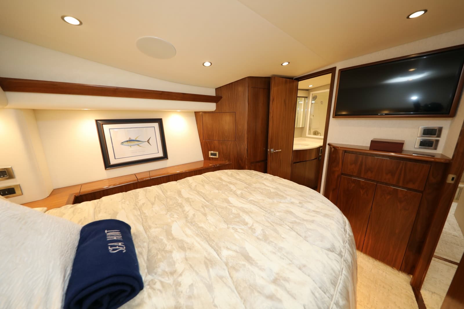 2023 Viking 54 Convertible - Photo 13