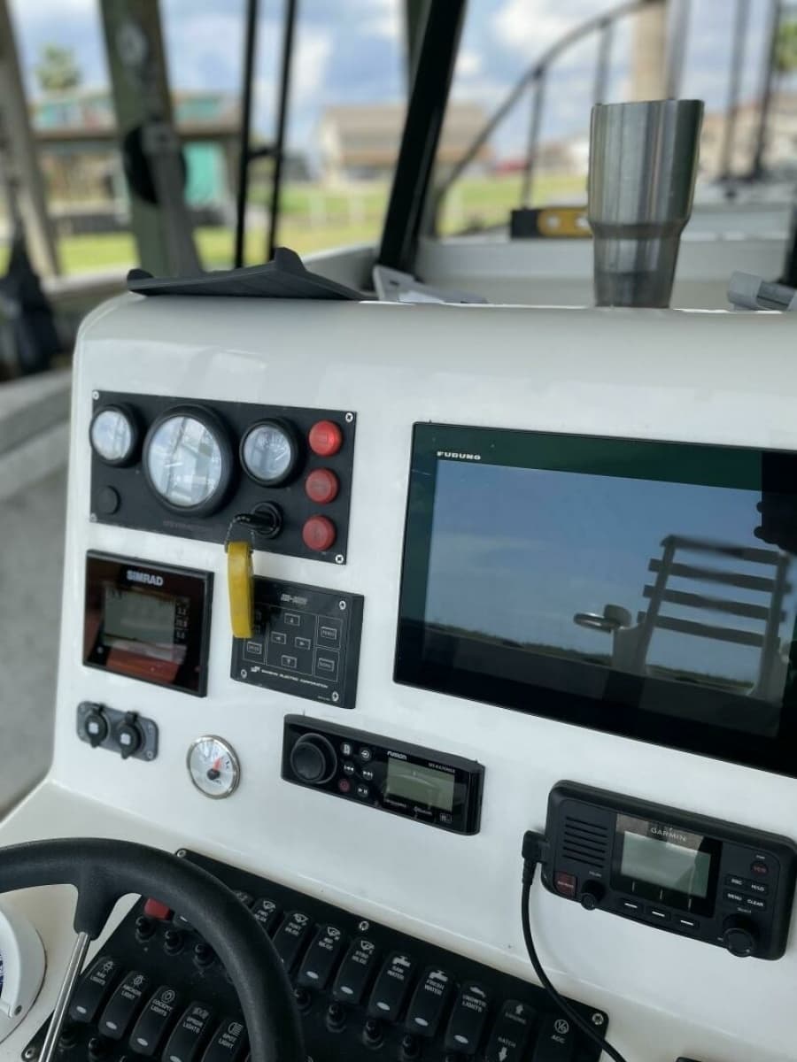1997 Custom 31 Center Console - Photo 2