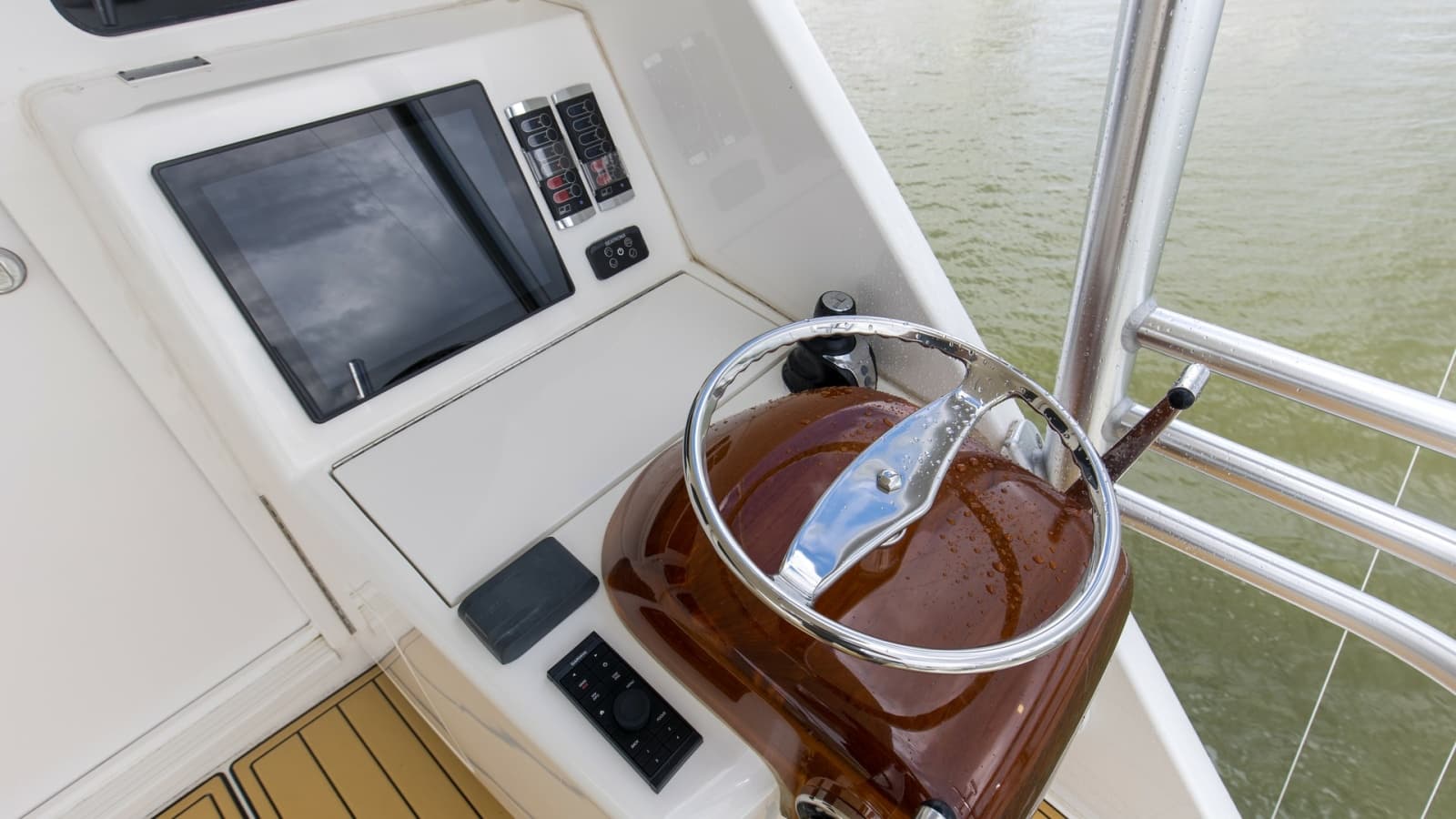 2017 Viking 72 Enclosed Bridge - Photo 42
